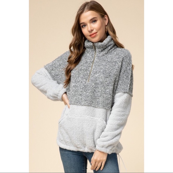 LAST ONE! Color Blocked Sherpa Pullover - Grey - Picture 4 of 5
